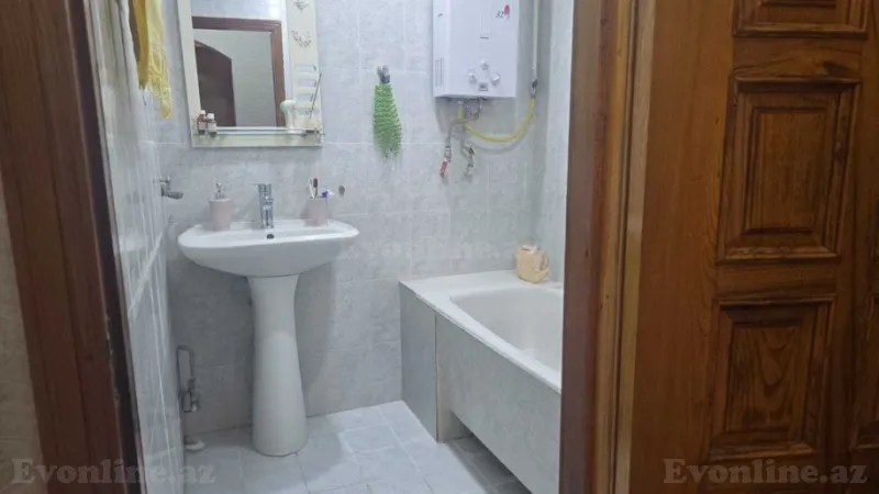 Satılır 3 otaqlı Mənzil Köhnə tikili 100 m² 8 Noyabr m. - şəkil 11