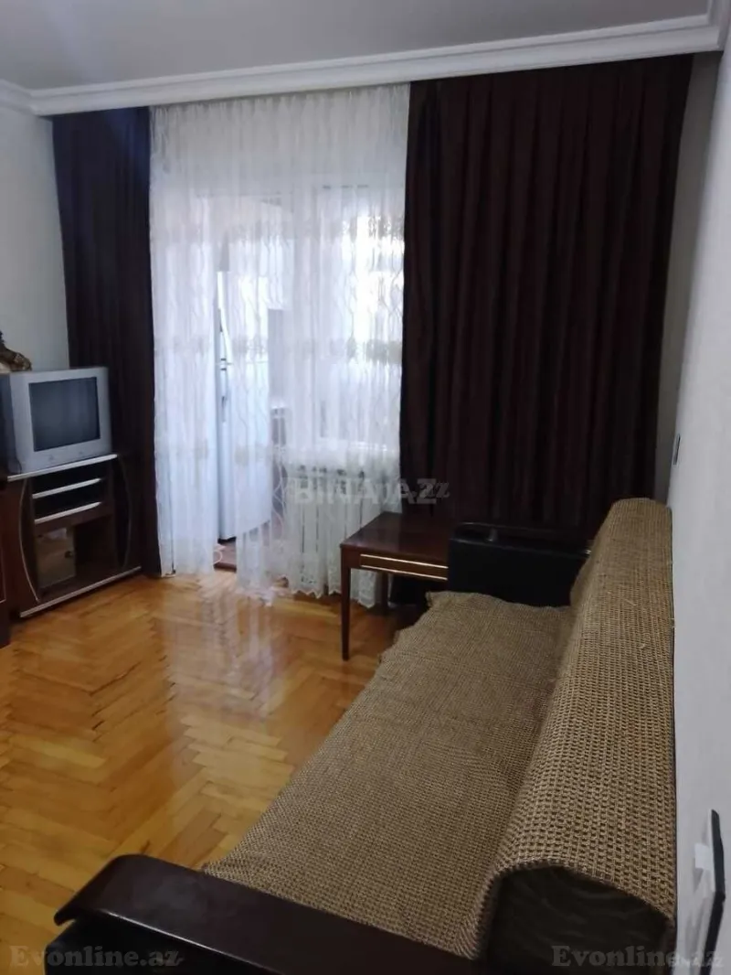 Kirayə verilir 3 otaqlı Mənzil Köhnə tikili 60 m² Neftçilər m.