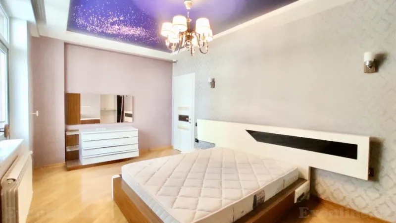 Satılır 3 otaqlı Mənzil Yeni tikili 135 m² Qara Qarayev m. - şəkil 19