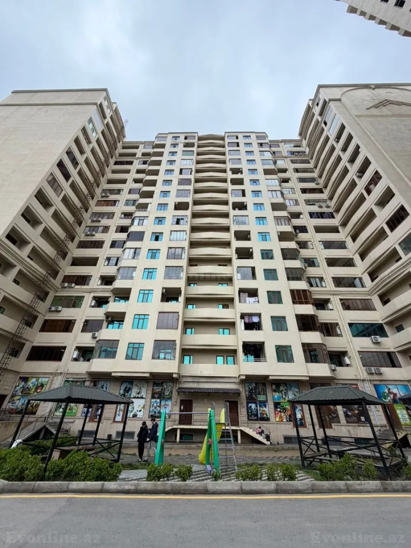Satılır 3 otaqlı Mənzil Yeni tikili 127 m² Qara Qarayev m.