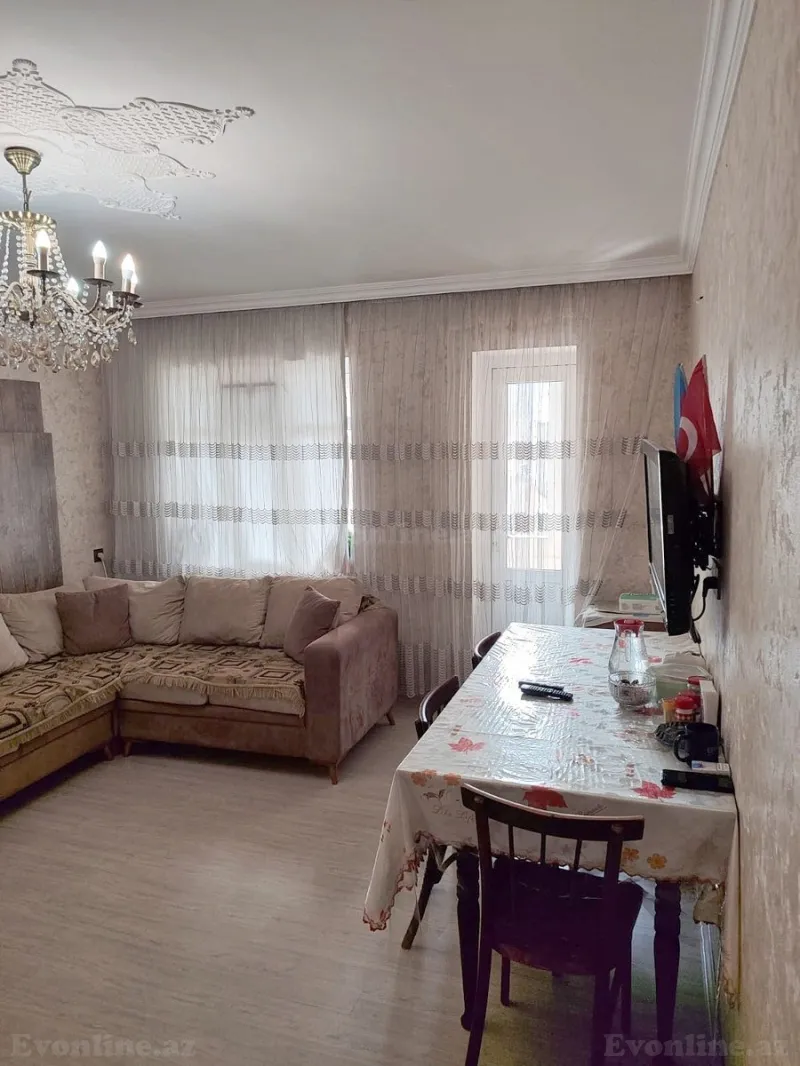 Satılır 4 otaqlı Mənzil Köhnə tikili 105 m² Neftçilər m. - şəkil 3