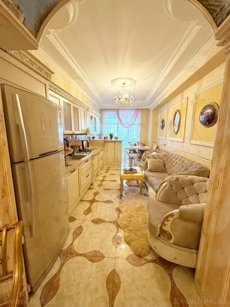 Satılır 4 otaqlı Mənzil Yeni tikili 175 m² Elmlər Akademiyası m. - şəkil 13