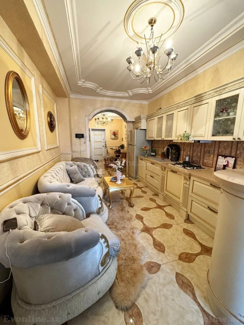 Satılır 4 otaqlı Mənzil Yeni tikili 175 m² Elmlər Akademiyası m. - şəkil 14