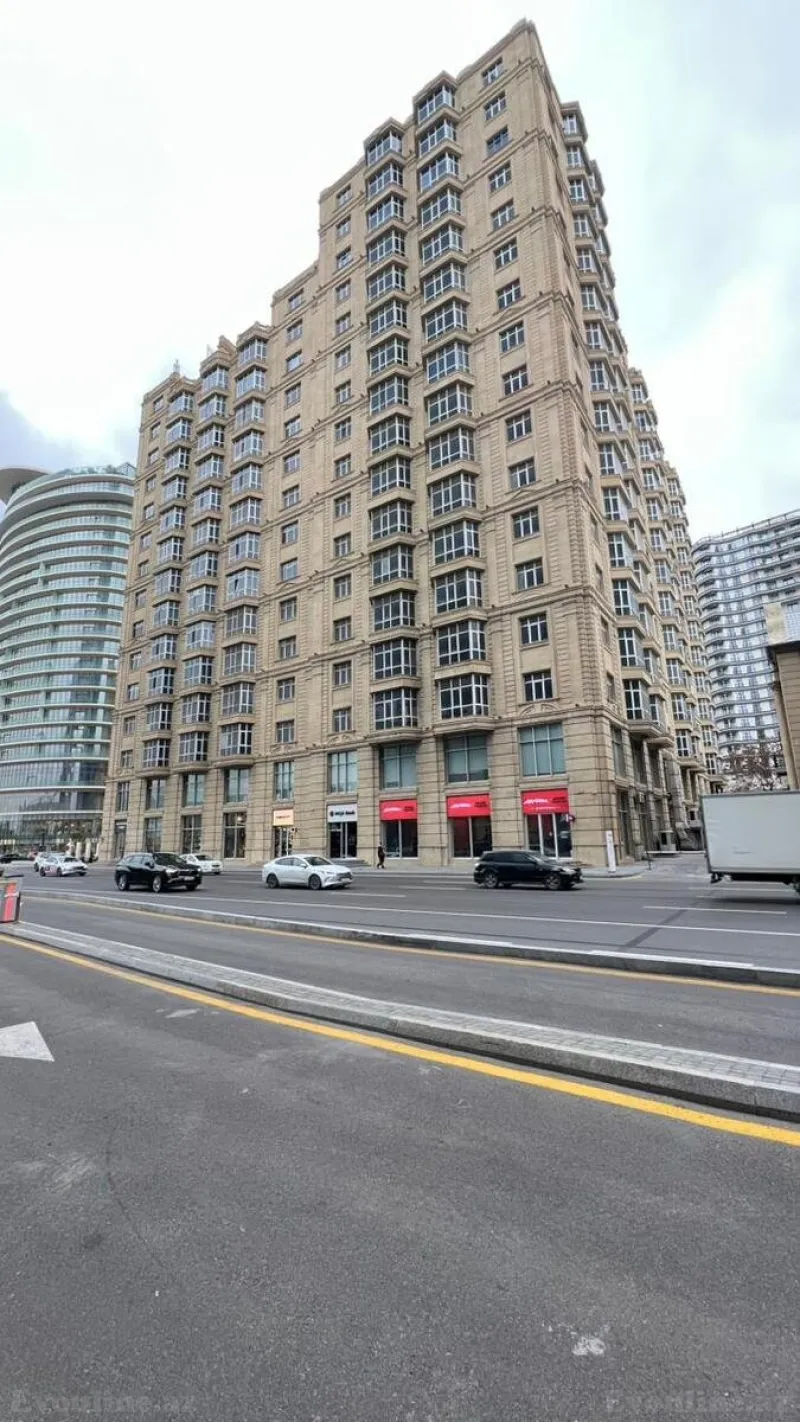 Kirayə verilir 3 otaqlı Mənzil Yeni tikili 153 m² 28 May m.