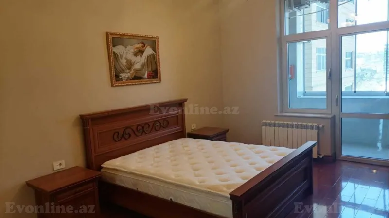 Kirayə verilir 3 otaqlı Mənzil Yeni tikili 153 m² 28 May m. - şəkil 9