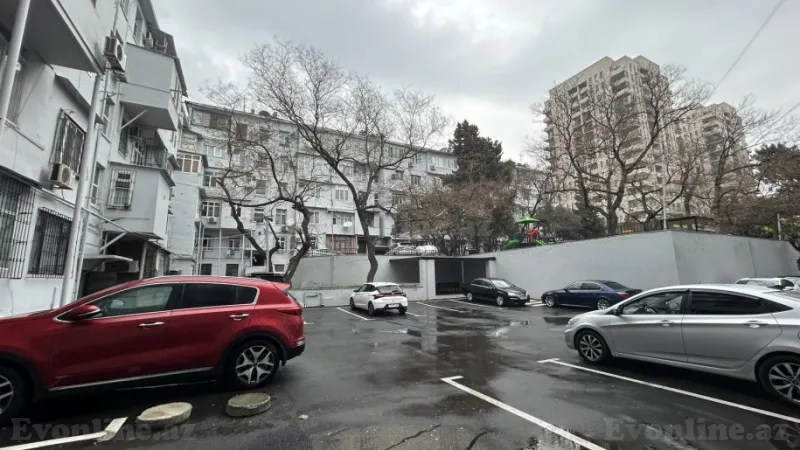Satılır 2 otaqlı Mənzil Köhnə tikili 45 m² 28 May m. - şəkil 3