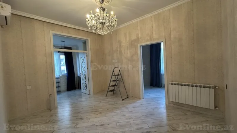 Satılır 2 otaqlı Mənzil Köhnə tikili 45 m² 28 May m. - şəkil 15