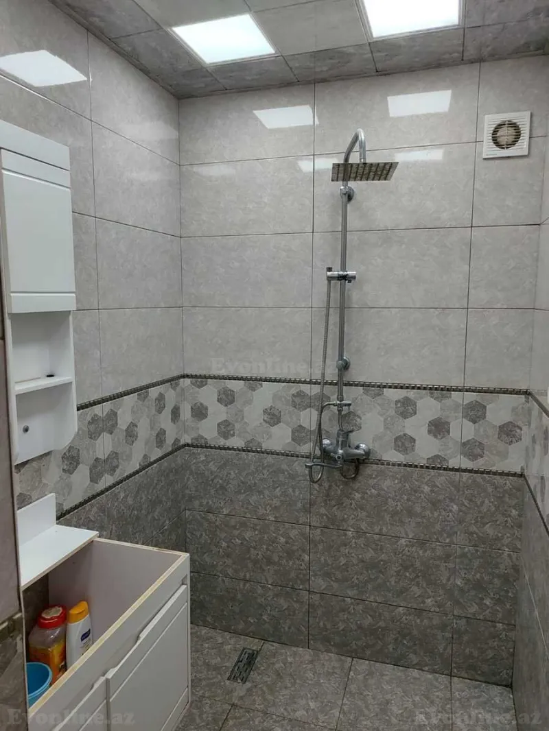 Satılır 4 otaqlı Mənzil Köhnə tikili 105 m² Neftçilər m. - şəkil 11