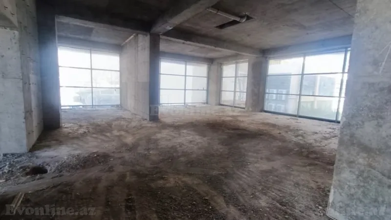 Kirayə verilir Obyekt 2000 m² Gənclik m.