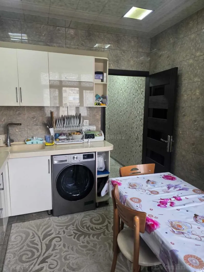 Satılır 4 otaqlı Mənzil Köhnə tikili 135 m² 6-cı mikrorayon - şəkil 22