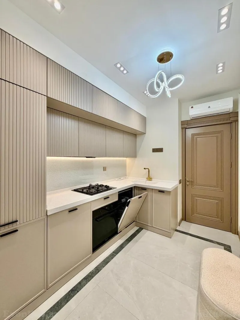 Kirayə verilir 4 otaqlı Mənzil Yeni tikili 130 m² Neftçilər m. - şəkil 7