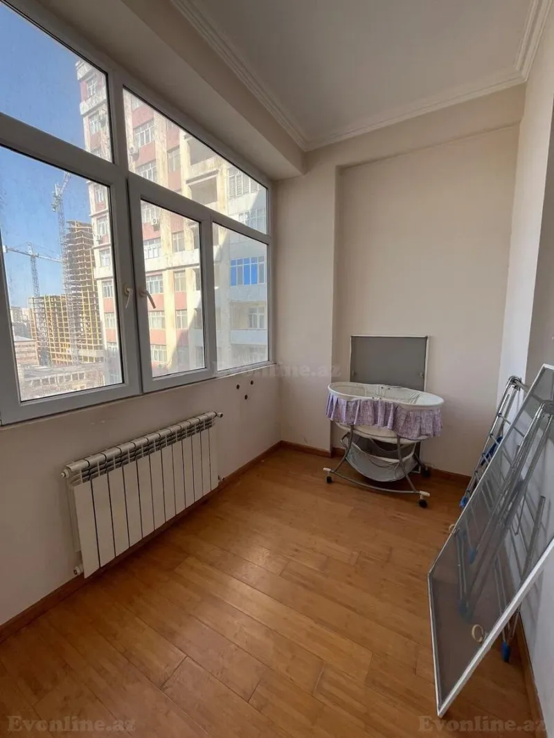 Satılır 3 otaqlı Mənzil Yeni tikili 130 m² 8 Noyabr m. - şəkil 3