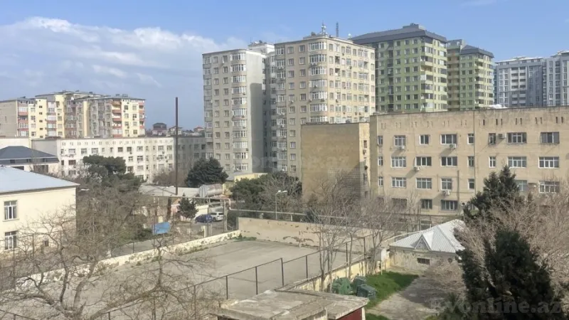 Bakı, Səbail r., Badamdarda 1 otaqlı mənzil satılır