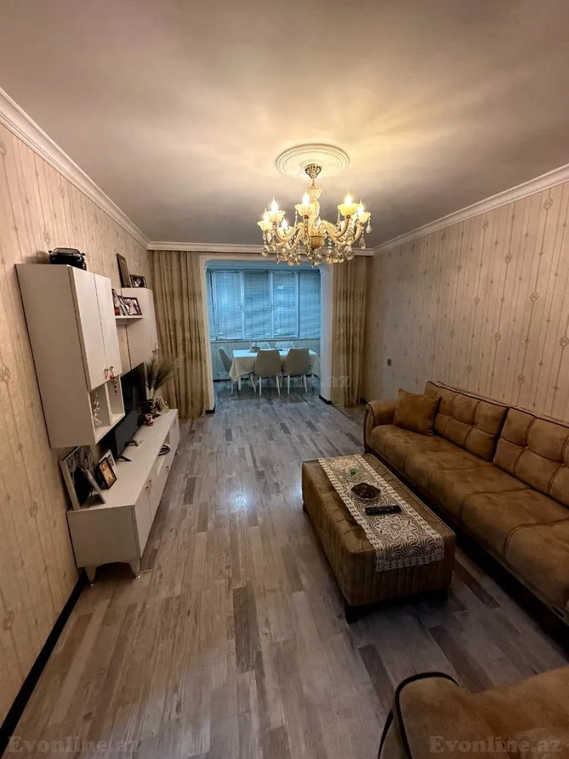 Satılır 3 otaqlı Mənzil Köhnə tikili 65 m² Əhmədli m.