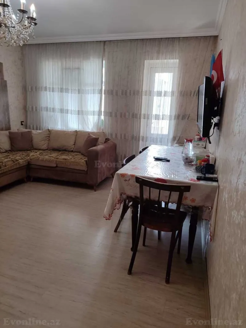 Satılır 4 otaqlı Mənzil Köhnə tikili 105 m² Neftçilər m. - şəkil 6