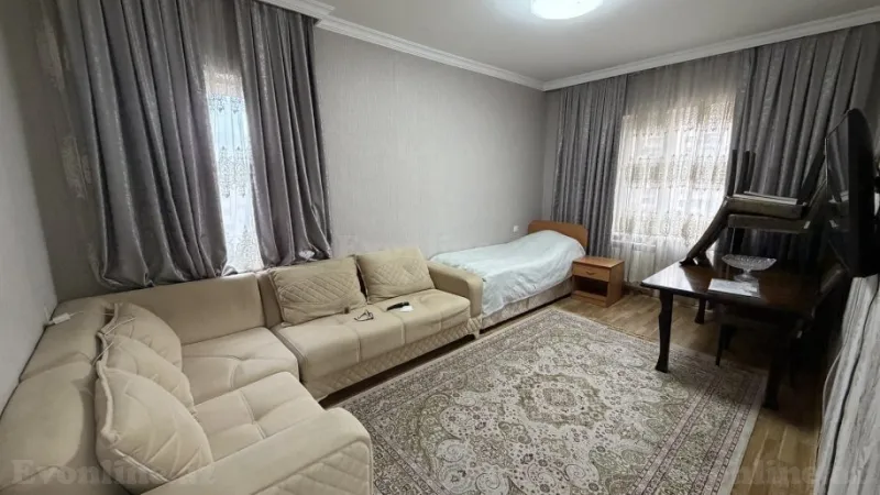 Satılır 2 otaqlı Mənzil Köhnə tikili 65 m² Yeni Yasamal