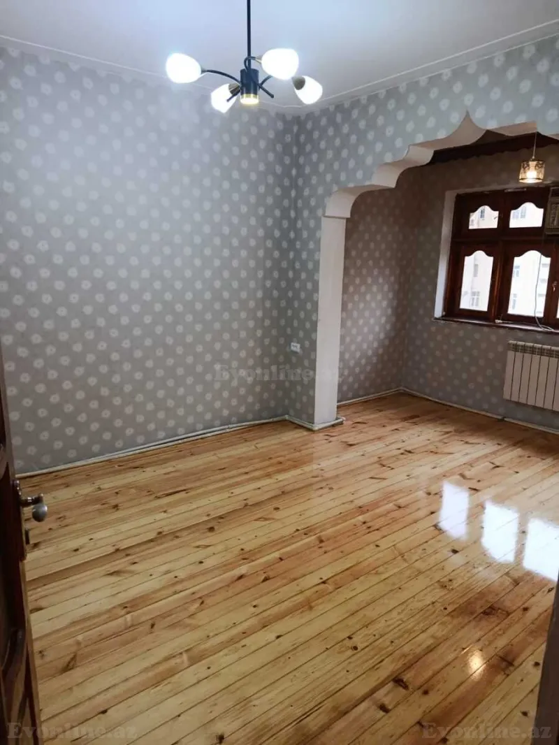 Satılır 3 otaqlı Mənzil Köhnə tikili 80 m² 8-ci kilometr
