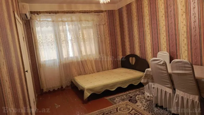 Bakı, Nəsimi r., Memar Əcəmi m., 4-cü mikrorayonda 1 otaqlı mənzil kirayə verilir