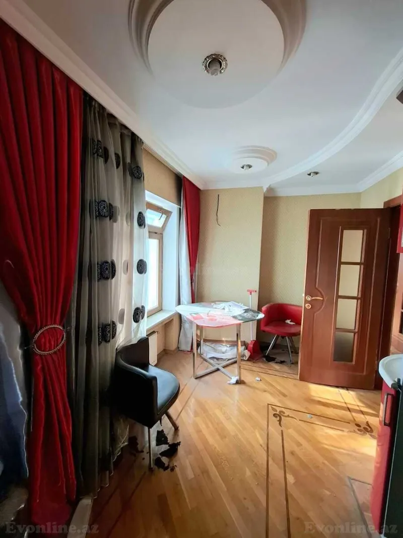 Satılır 2 otaqlı Mənzil Köhnə tikili 75 m² Xətai m. - şəkil 3