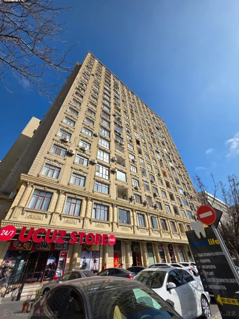 Satılır 3 otaqlı Mənzil Yeni tikili 120 m² İnşaatçılar m.