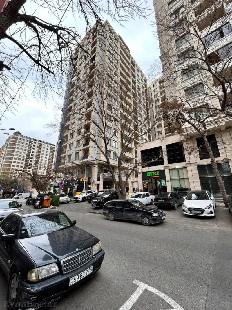 Satılır 3 otaqlı Mənzil Yeni tikili 138 m² Nərimanov r. - şəkil 2