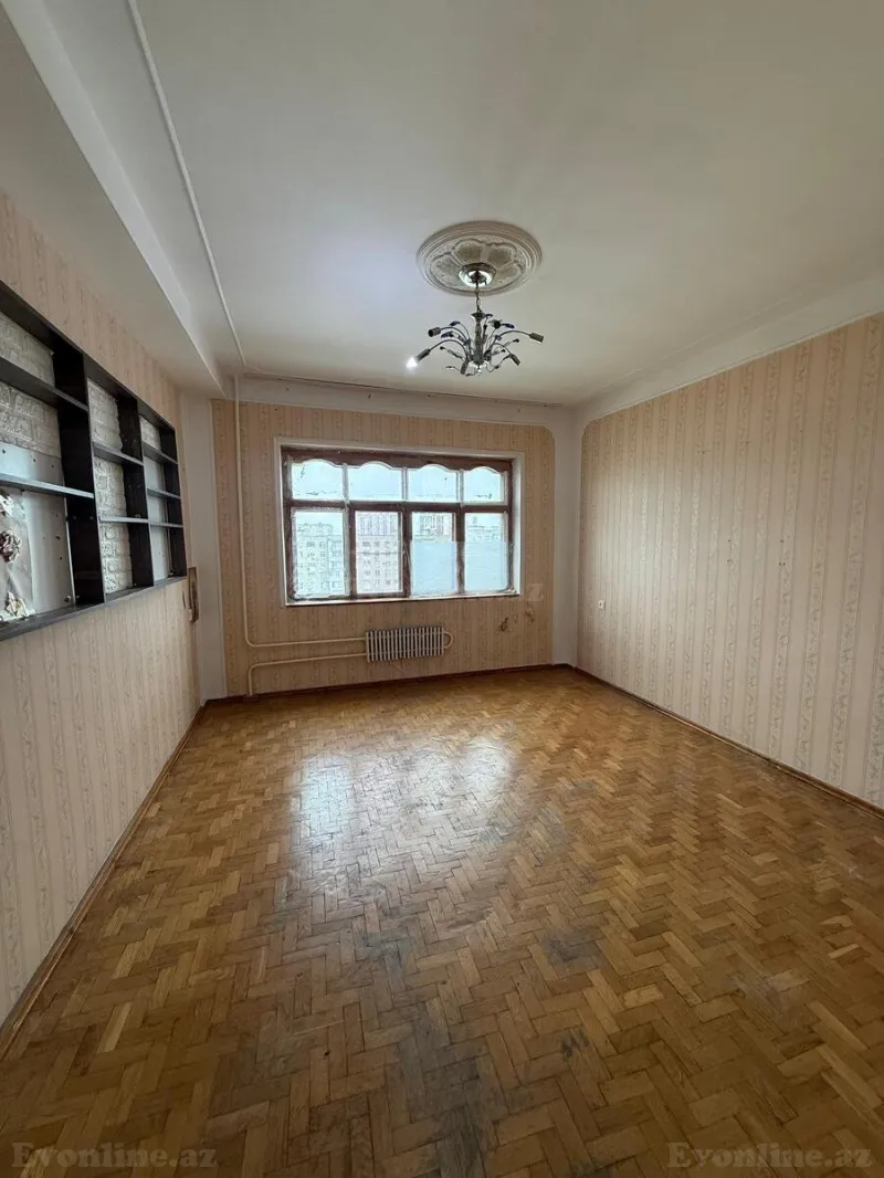 Satılır 4 otaqlı Mənzil Köhnə tikili 100 m² Xalqlar Dostluğu m. - şəkil 2