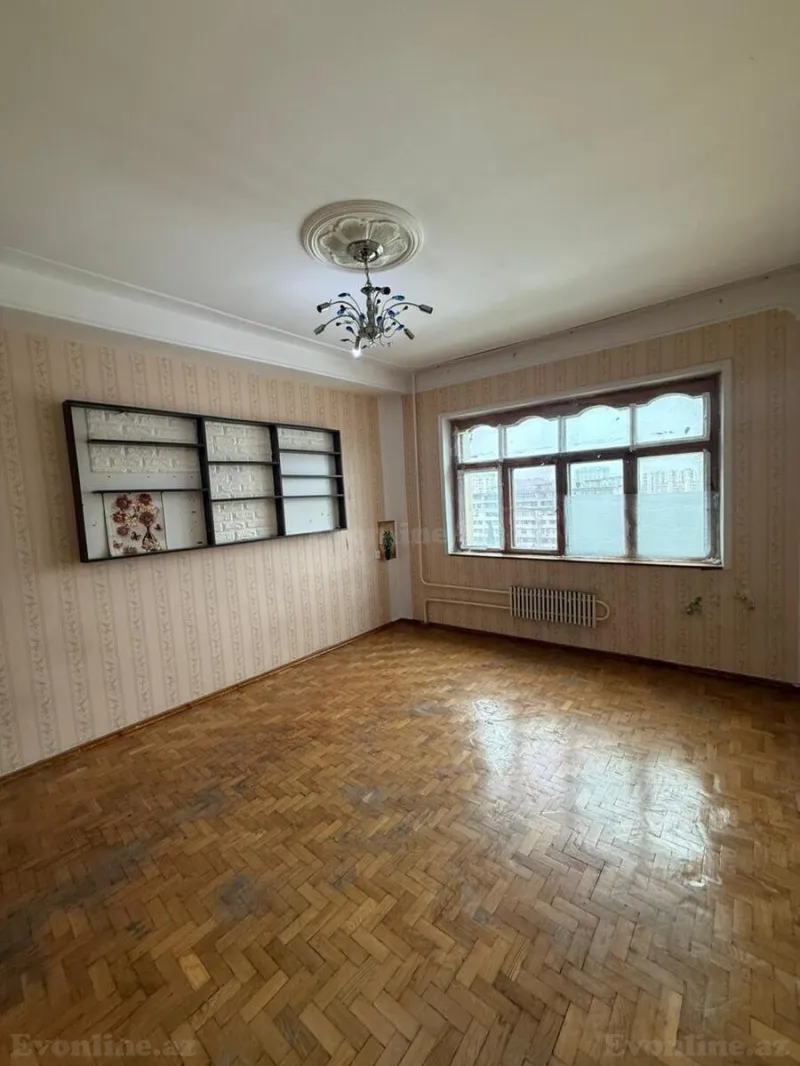 Satılır 4 otaqlı Mənzil Köhnə tikili 100 m² Xalqlar Dostluğu m. - şəkil 4