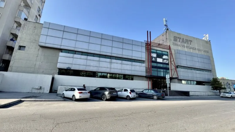 Bakı, Nizami r., Neftçilər m.da obyekt satılır