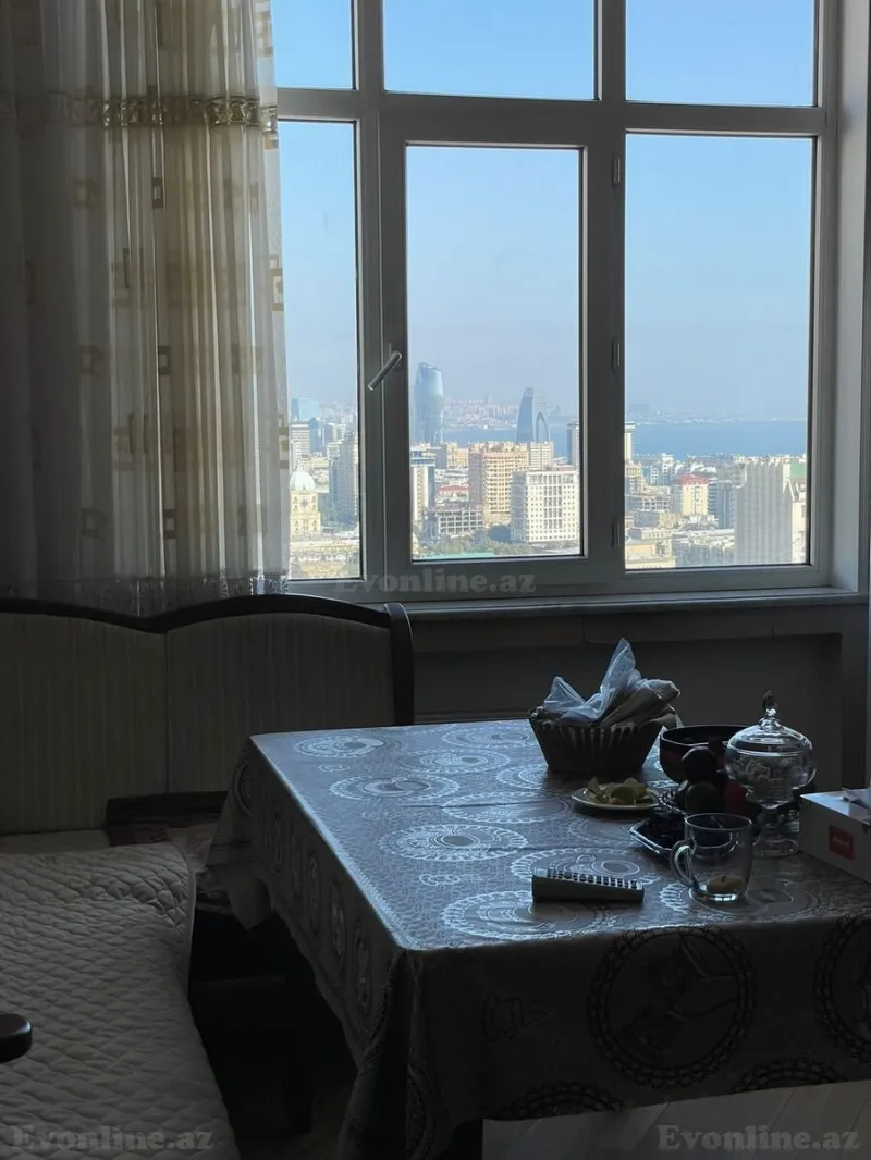 Satılır 3 otaqlı Mənzil Yeni tikili 145 m² Elmlər Akademiyası m. - şəkil 2