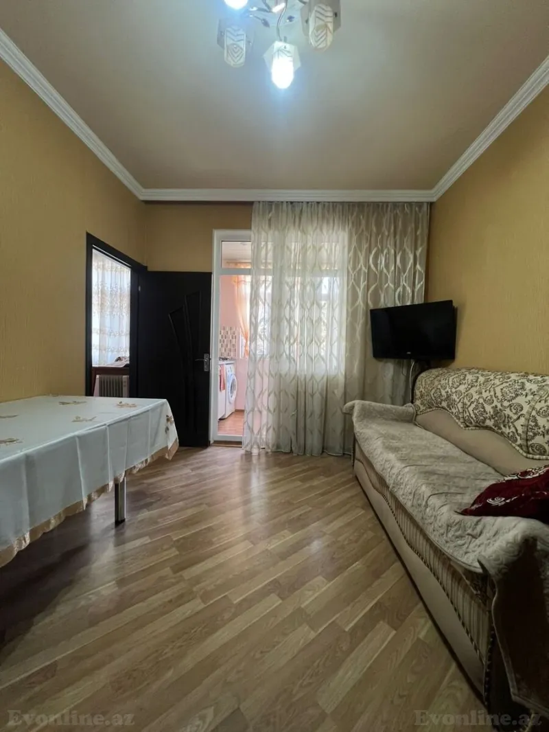 Satılır 3 otaqlı Mənzil Köhnə tikili 55 m² 5-ci mikrorayon - şəkil 2