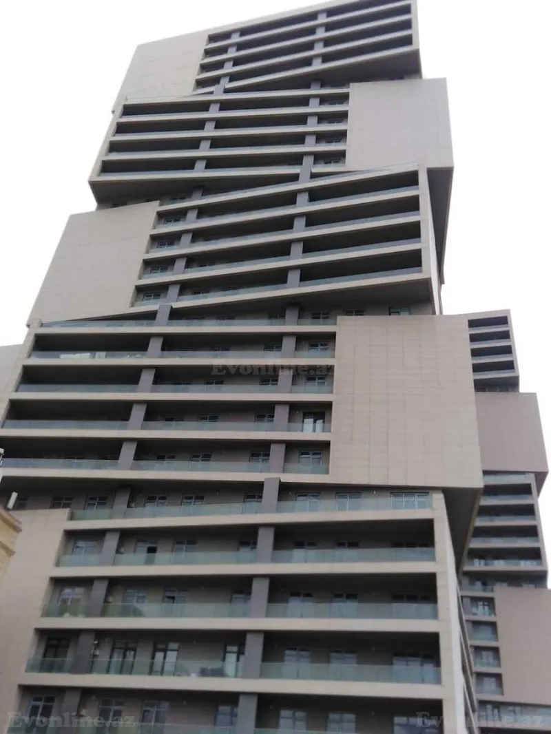 Satılır 5 otaqlı Mənzil Yeni tikili 252 m² Elmlər Akademiyası m. - şəkil 2