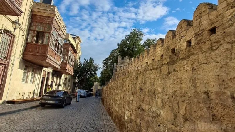 Kirayə verilir 1 otaqlı Mənzil Köhnə tikili 30 m² İçərişəhər m. - şəkil 3