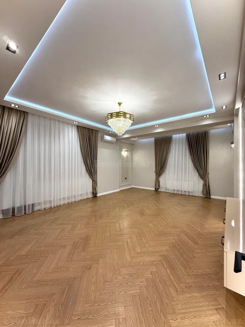 Satılır 3 otaqlı Mənzil Yeni tikili 132 m² 28 May m. - şəkil 2