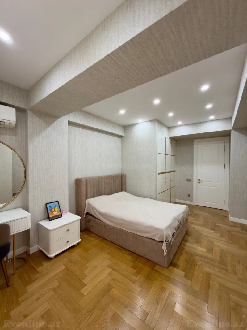 Satılır 5 otaqlı Mənzil Yeni tikili 201 m² Nərimanov r. - şəkil 7