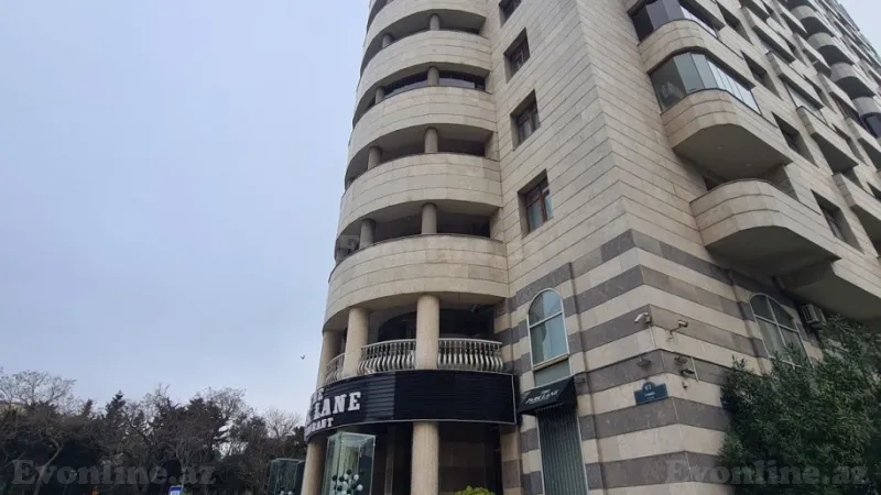 Kirayə verilir 3 otaqlı Mənzil Yeni tikili 90 m² Gənclik m.