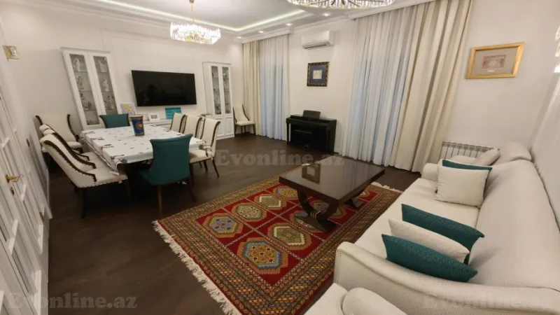 Bakı, Səbail r., İçərişəhər m.da 4 otaqlı mənzil satılır