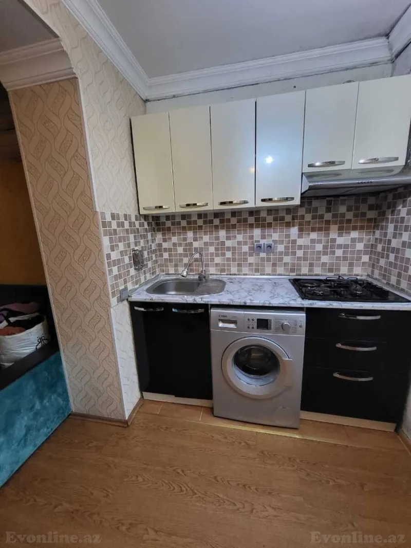 Satılır 2 otaqlı Mənzil Köhnə tikili 34 m² Neftçilər m.