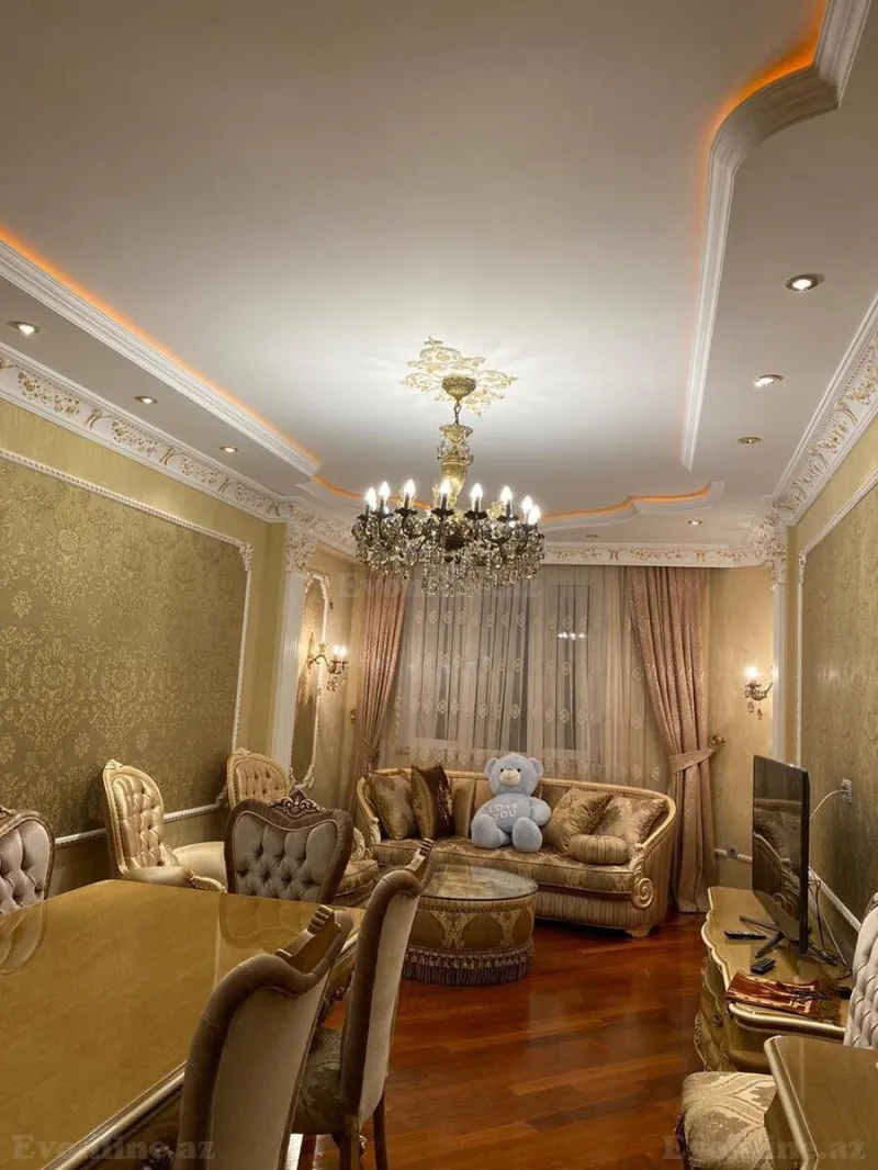 Bakı, Binəqədi r., Nəsimi m., 9-cu mikrorayonda 2 otaqlı mənzil satılır