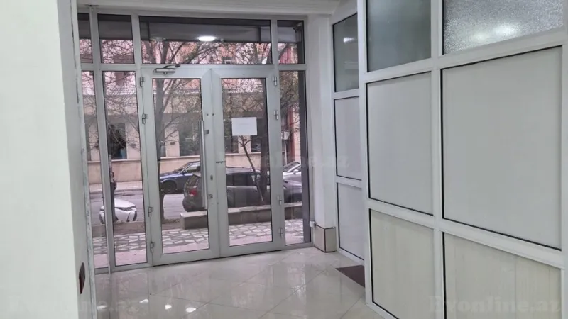 Kirayə verilir Obyekt 67 m² 8-ci mikrorayon