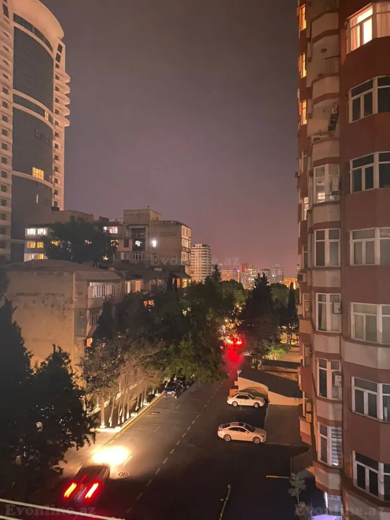 Satılır 2 otaqlı Mənzil Köhnə tikili 50 m² Nəsimi r. - şəkil 2