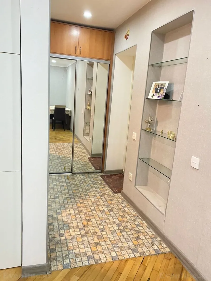 Satılır 2 otaqlı Mənzil Köhnə tikili 50 m² Nəsimi r. - şəkil 11