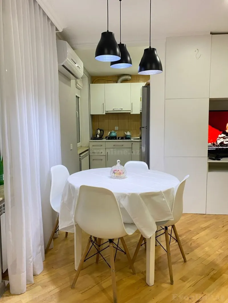 Satılır 2 otaqlı Mənzil Köhnə tikili 50 m² Nəsimi r. - şəkil 12