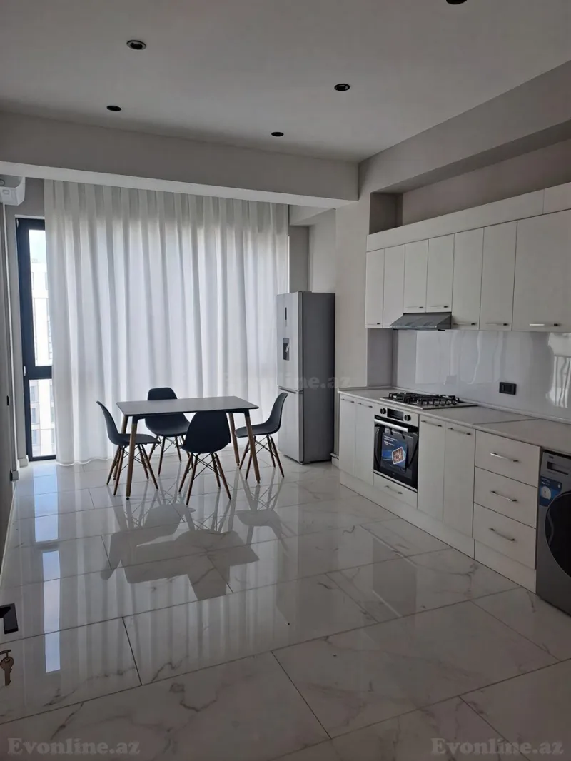 Bakı, Nərimanov r., Koroğlu m.da 2 otaqlı mənzil kirayə verilir