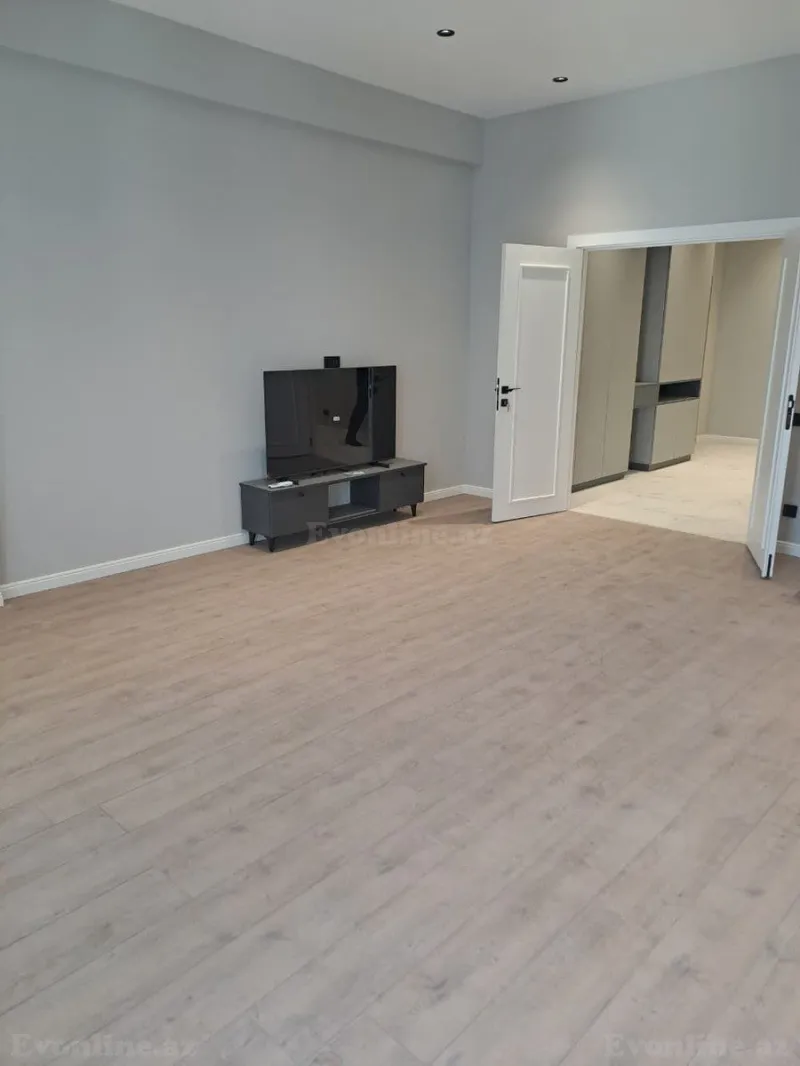 Kirayə verilir 2 otaqlı Mənzil Yeni tikili 111 m² Koroğlu m. - şəkil 4