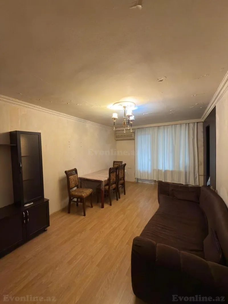 Satılır 3 otaqlı Mənzil Köhnə tikili 75 m² Yasamal