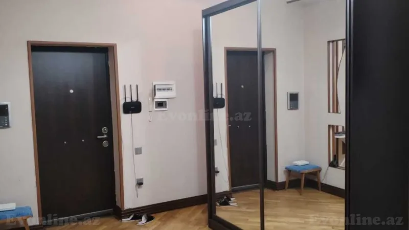 Satılır 3 otaqlı Mənzil Yeni tikili 132 m² Nizami m.