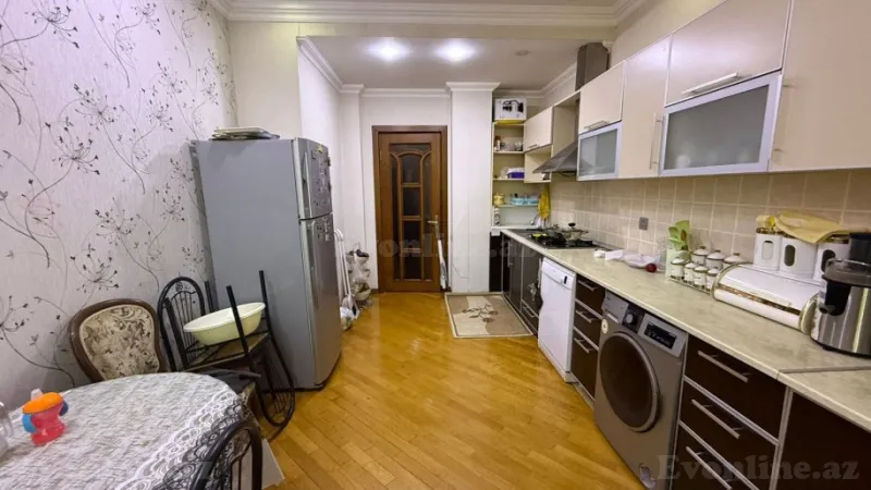 Satılır 4 otaqlı Mənzil Yeni tikili 145 m² Nəsimi r. - şəkil 16