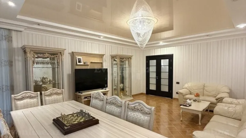 Satılır 4 otaqlı Mənzil Yeni tikili 147 m² Yasamal