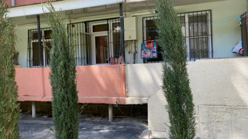 Bakı, Nəsimi r., Memar Əcəmi m., 2-ci mikrorayonda 4 otaqlı mənzil satılır