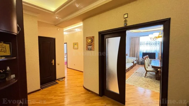 Satılır 3 otaqlı Mənzil Yeni tikili 150 m² 8 Noyabr m. - şəkil 9